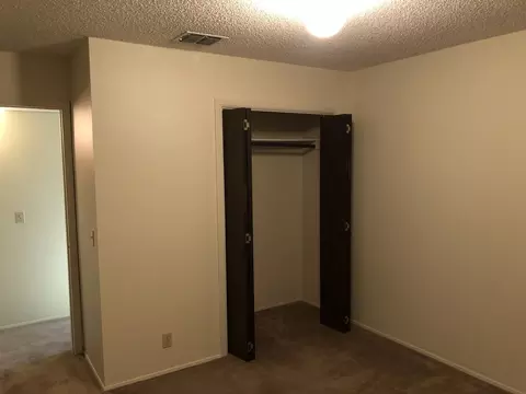 914 W Meadowmere Ln, Austin, TX 78758