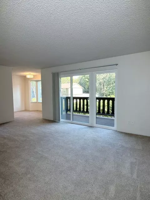1912 N Oakes St, Tacoma, WA 98406