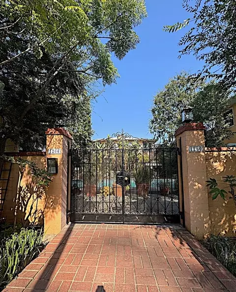 1260 N Hayworth Ave, West Hollywood, CA 90046