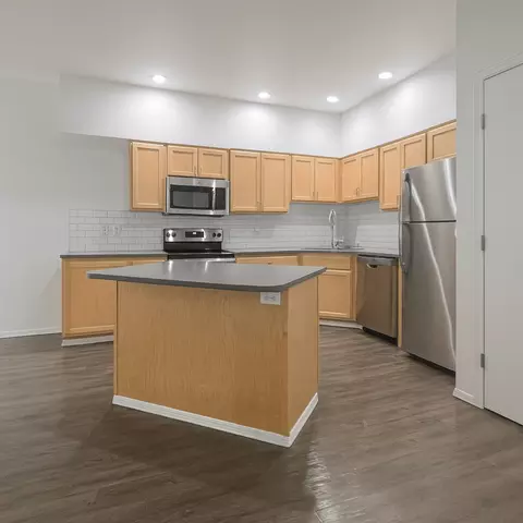 1618 Bellevue Ave, Seattle, WA 98122