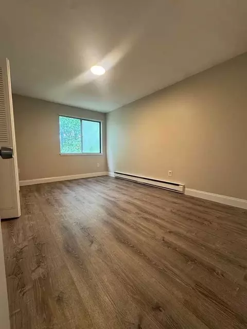 5 Gorham Ave, Clinton, MA 01510 photo 3