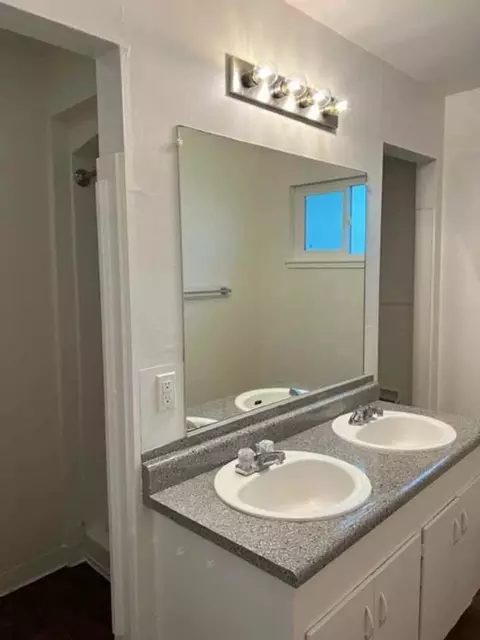 1445 W 3rd St, Chico, CA 95928 photo 8