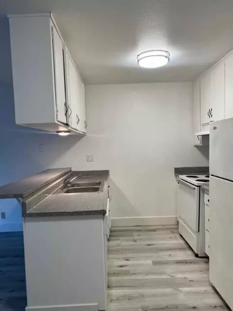 1445 W 3rd St, Chico, CA 95928 photo 3
