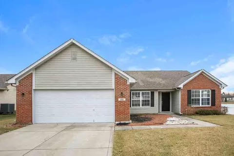 221 Pennwood Ln, Brownsburg, IN 46112