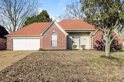 7885 Meadow Ridge Ln, Olive Branch, MS 38654
