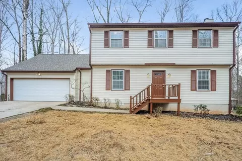 15 Valley Brook Dr, Newnan, GA 30265