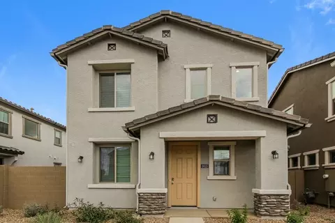 3815 S 58th Ln, Phoenix, AZ 85043