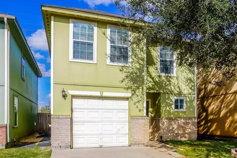 4942 N Cancun Dr, Houston, TX 77045