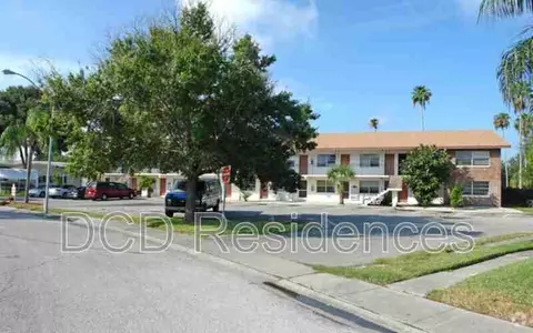 612 Sally Ln #14, Clearwater, FL 33756