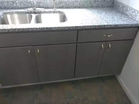 823 S 2nd St #3, Louisville, KY 40203