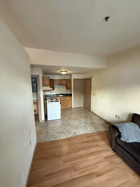 279 N Main St #7, Winsted, CT 06098