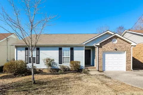 823 Neelys Chase Dr, Madison, TN 37115