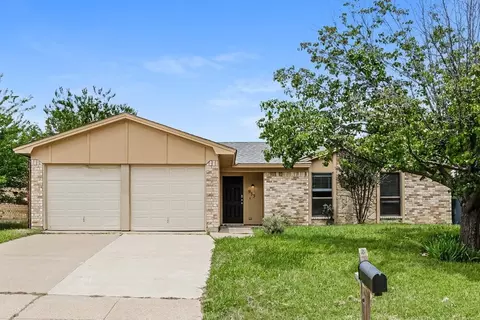 933 Lemontree Dr, Arlington, TX 76017