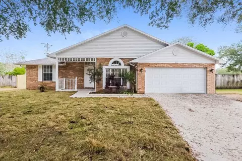 807 Greenbelt Cir, Brandon, FL 33510
