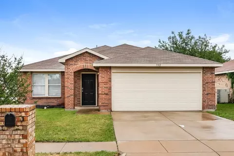 5312 Newcastle Ln, Fort Worth, TX 76135