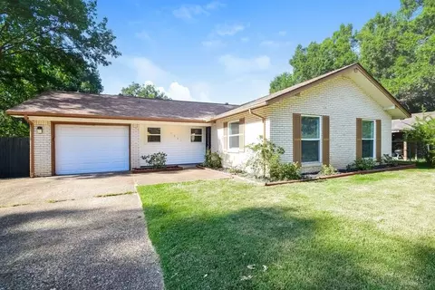 5691 Briarwood Dr, Horn Lake, MS 38637
