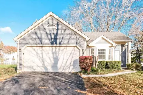 1724 Gardenstone Dr, Columbus, OH 43235