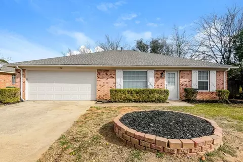 2321 Oakside Dr, Arlington, TX 76016