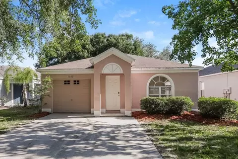 1022 Harvest Moon Dr, Seffner, FL 33584