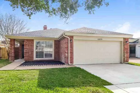13835 Aspen Hollow Ln, Houston, TX 77082