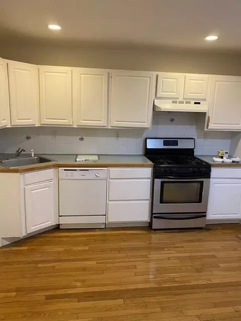 88 Old Colony Ave # A, Quincy, MA 02170