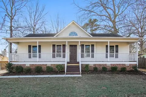 3007 Brittany Dr, Clayton, NC 27520