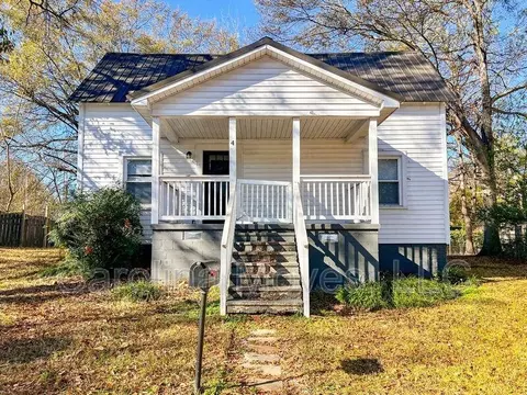 4 Frost St, Greenville, SC 29611