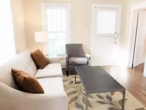 315 Brooks St, Chapel Hill, NC 27516