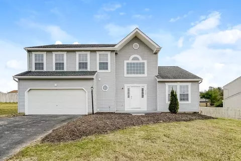 208 N Bend Dr, Pataskala, OH 43062