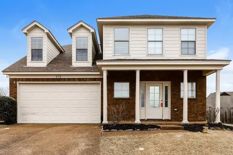275 Birch Springs Cv, Oakland, TN 38060