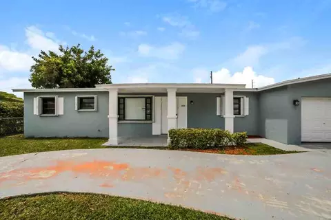 13620 Monroe St, Richmond Heights, FL 33176