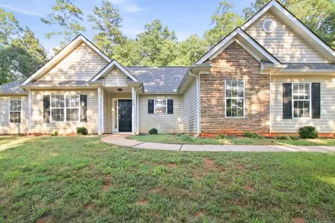 130 Hidden Brook Trl, Newnan, GA 30265