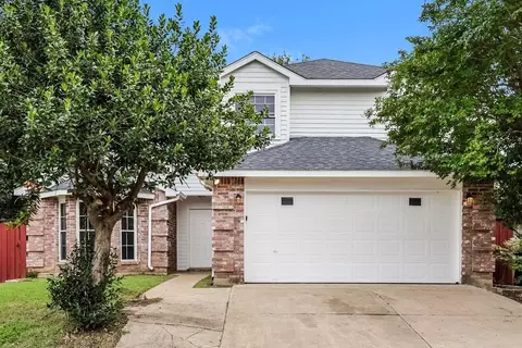 2729 Forest Creek Dr, Fort Worth, TX 76123