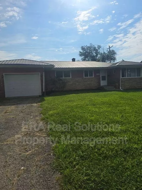 1494 Selkirk Rd, Columbus, OH 43227
