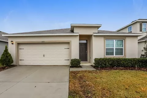 1909 Green Dragon Dr, Saint Cloud, FL 34771
