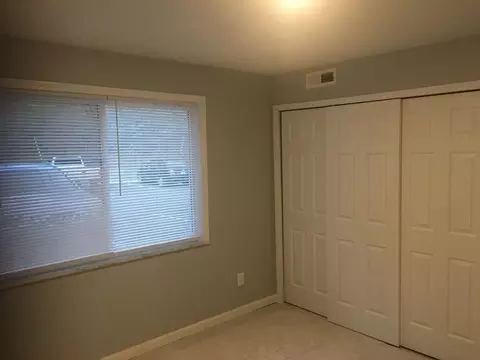 1002 Parkvale Ct, Park Hills, KY 41011
