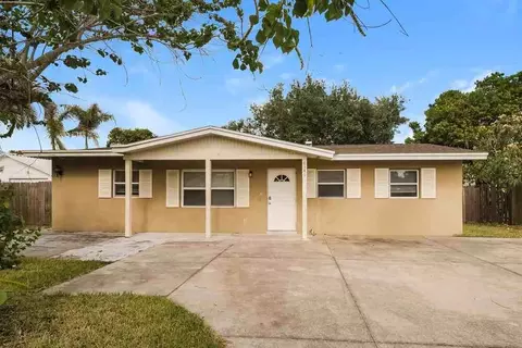 4346 Tufts Ave, Fort Myers, FL 33901