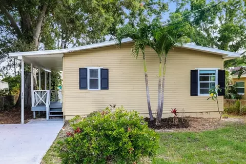 490 Stremma Rd, Largo, FL 33770