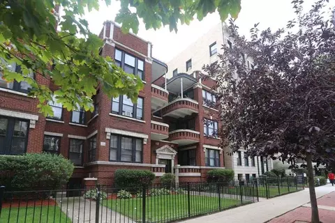 441 W Melrose St #1B, Chicago, IL 60657