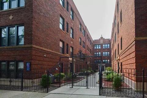 2207 W Eastwood Ave #1S, Chicago, IL 60625