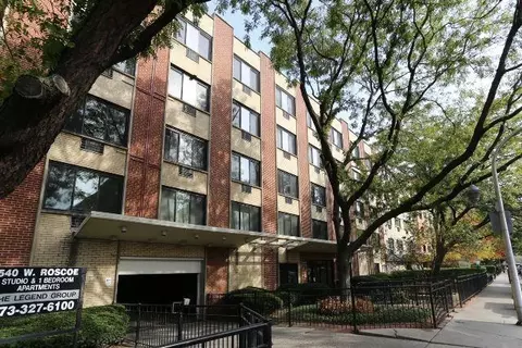 540 W Roscoe St #479, Chicago, IL 60657