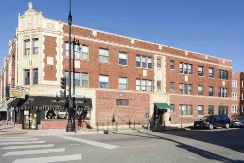 2244 W Wilson Ave #206, Chicago, IL 60625