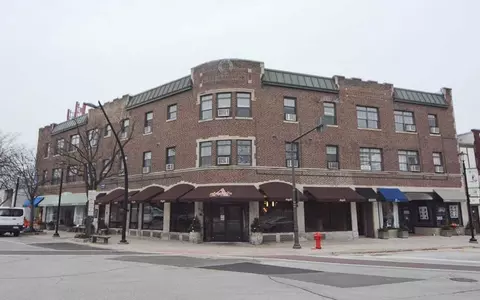 725 St Johns Ave #10, Highland Park, IL 60035
