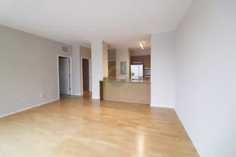 24 S Morgan St #2-2, Chicago, IL 60607