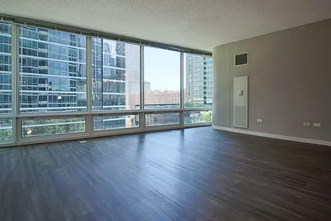 355 E Ohio St, Chicago, IL 60611