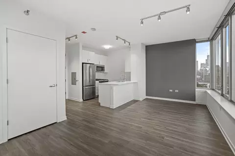 1201 N La Salle Dr, Chicago, IL 60610
