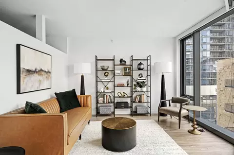 1326 S Michigan Ave, Chicago, IL 60605