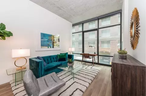 51 E 14th St, Chicago, IL 60605