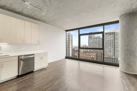 717 S Clark St, Chicago, IL 60605