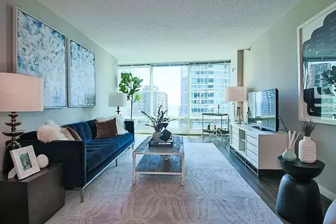 355 E Ohio St, Chicago, IL 60611